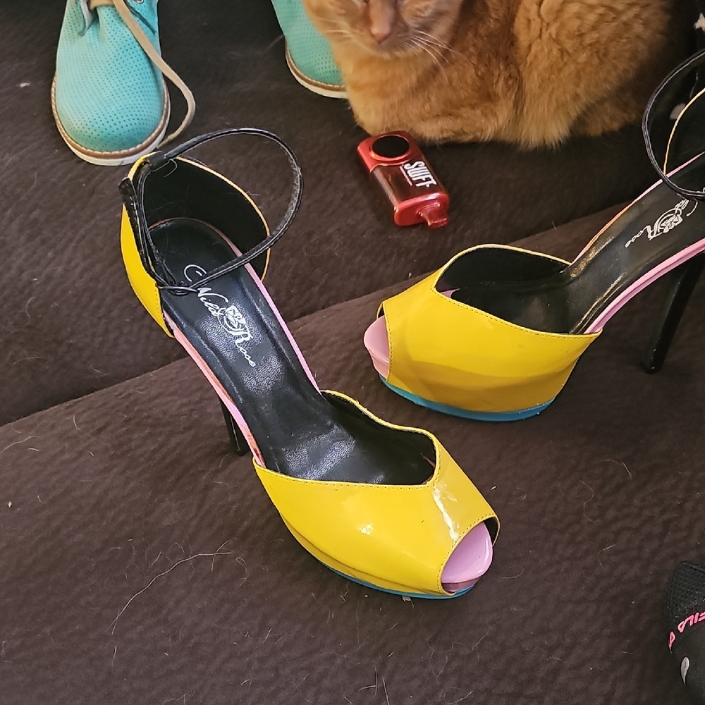 Yellow Peep Toe Heels with Black Straps